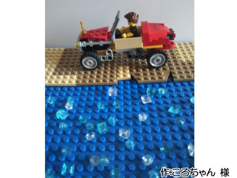 砂浜を走るオープンカー(ころちゃん 様)