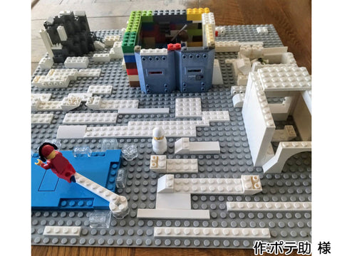 真冬に楽しく遊び子供たち(ポテ助 様)