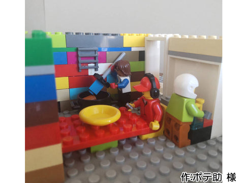 真冬に楽しく遊び子供たち(ポテ助 様)