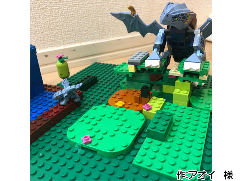 山の中で水遊びをするドラゴン親子(アオイ 様)