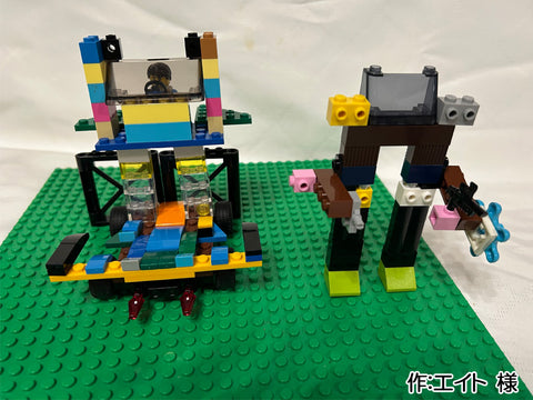 2体の移動ロボットとバトルロボット(エイト 様)
