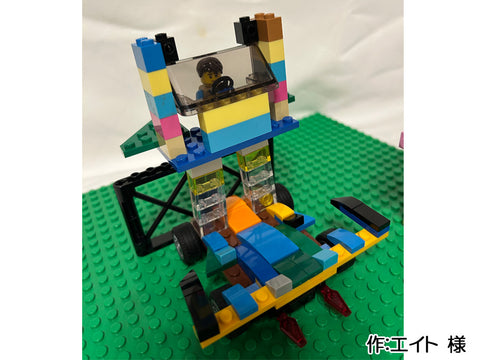 2体の移動ロボットとバトルロボット(エイト 様)