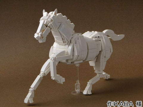 疾走する白馬(KABA 様)