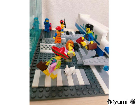 賑わう空港(yumi 様)