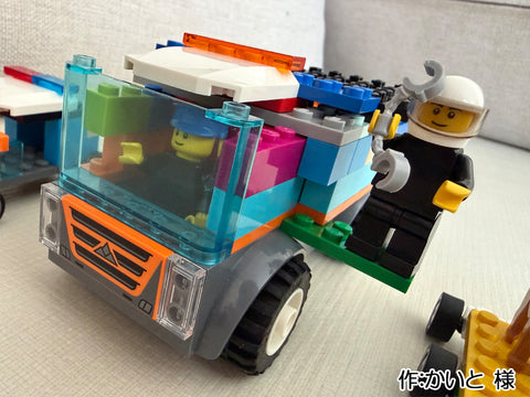 ポリスの車とはんそうしゃと犬型自動車（かいと(5さい) 様）